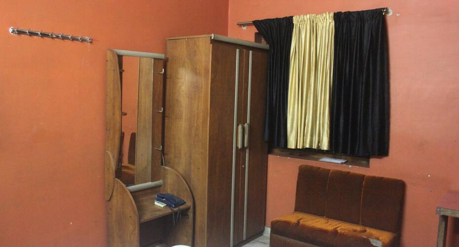 Hotel Honey, Raipur 4